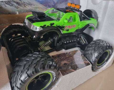 MAINAN MOBIL REMOT KONTROL OFFROAD BESAR -MOBIL BALAP RC - MOBIL REMOT Jeep Monster