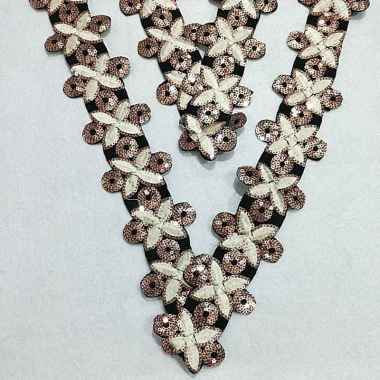 Renda Payet Bunga Cooper Krem