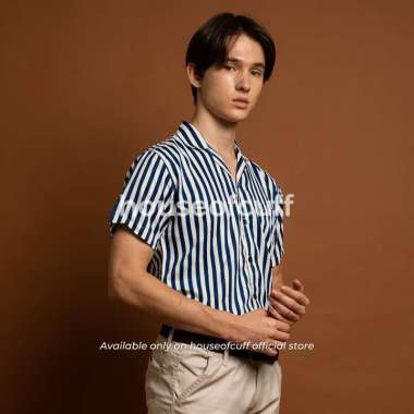 Houseofcuff kemeja bowling lengan pendek "putih garis biru" M