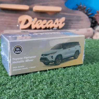 Diecast Miniatur Toyota Fortuner skala 1:64