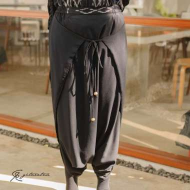 GITARATNA Basic Celana Lilit Wrap Pants Wanita Aksen Tenun Brown