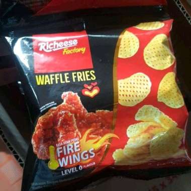 POTATO CHIP NABATI RICHEESE 1 renceng isi 10 ayam