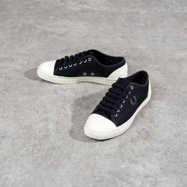 Sepatu FRED PERRY WHITE BLACK SNEAKER 100% ORIGINAL 42