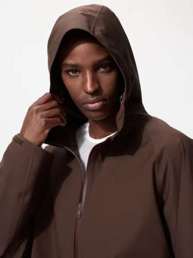 UNIQLO BLOCKTECH Jaket Parka PRIA Potongan 3D Cut Water-Repellent DARK BROWN M