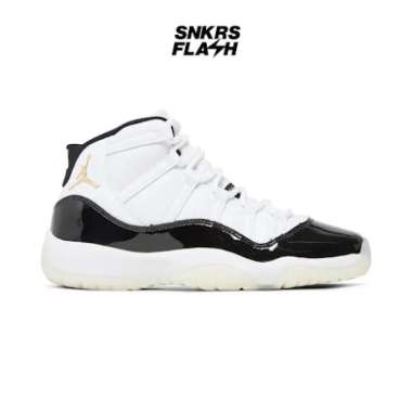 Sepatu Sneakers Pria NIKE AIR JORDAN 11 RETRO DMP GRATITUDE WHITE BLACK (GS) - 378038170 38