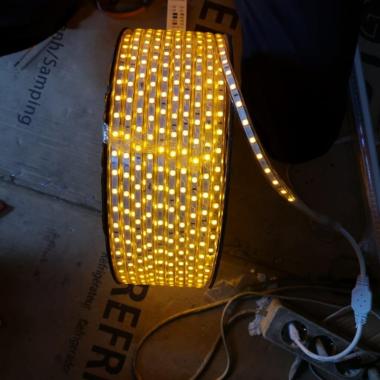 1 Roll Led Strip 220V ( Langsung Listrik) Kuning