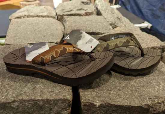 EIGER KINKAJOU PINCH 3.0 SANDAL JEPIT - BROWN 43