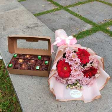 buket dan Brownis panggang brownis lumer brownis chocolate