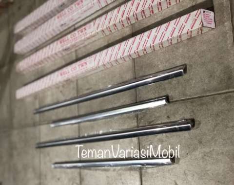 List lis kaca samping mobil suzuki apv arena window liner apv Multivariasi