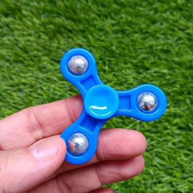 Mainan Fidget Spinner Model Kaki 3 Biru