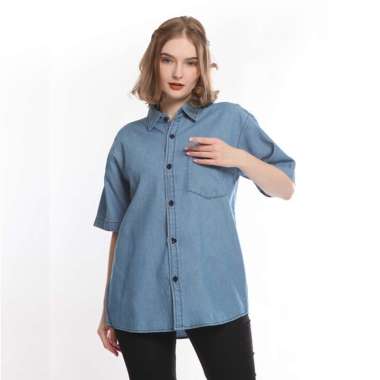 2nd RED Wist Slim Fit Kemeja Wanita Biru Muda Lengan Pendek 282303 M