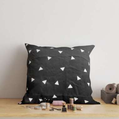 Bantal Sofa Kursi Motif Minimalis Ukuran 40x40cm - 60x60cm LP 40x40cm Triangle