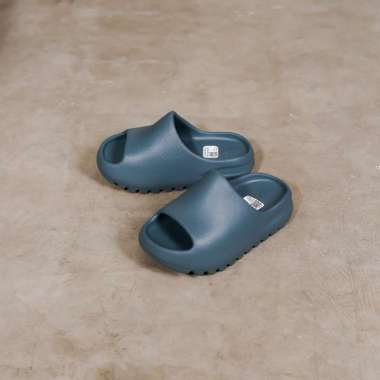 Sandal ADIDAS YEEZY SLATE MARINE SLIDE KIDS 100% ORIGINAL Size 32