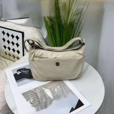 Tas Selempang Wanita Chibao CB 11992-SF + Free Dustbag CB 11992-SF Putih Susu