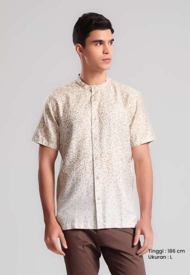 MANZONE - Kemeja Koko Lengan Pendek Pria Qory Modern Fit - Khaki Khaki S