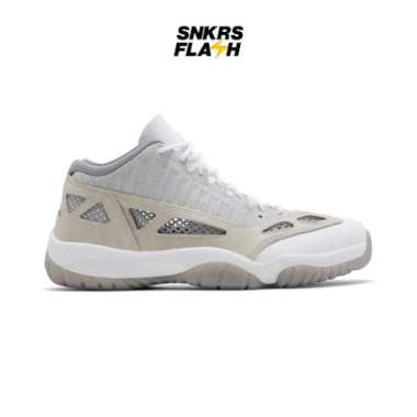 Sepatu Sneakers Pria NIKE JORDAN 11 RETRO LOW OREWOOD GREY WHITE - 919712102 41