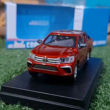 Diecast Miniatur Toyota Hilux skala 1:64