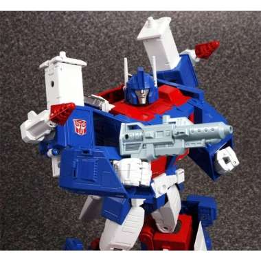 TAKARA TOMY MP-22 / MP22 ULTRA MAGNUS