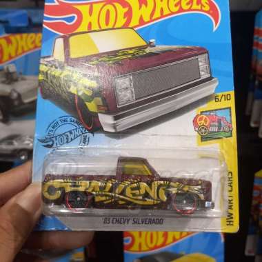 diecast hotwheels mainan anak mobil mobilan hot wheels die cast versi 5 83 CHEVY SILVERADO