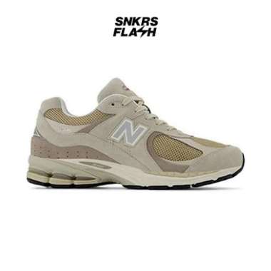 Sepatu Casual Pria NEW BALANCE 2002 Beige - U2002RBE 36