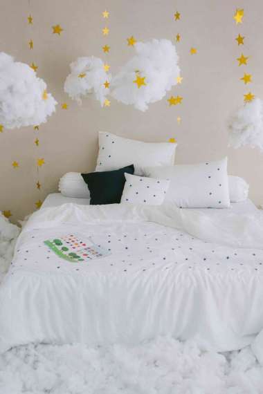 The Voyage - Little Dreamer - Bedcover set- Roemah Sprei(Prive 120x200+BC Twinkle Star
