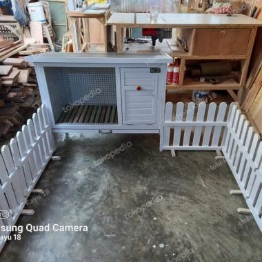 Kandang kelinci + pagar warna putih