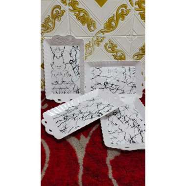 Nampan air segi empat plastik