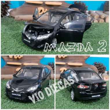 Diecast Miniatur Mazda 2 sedan skala 1:18