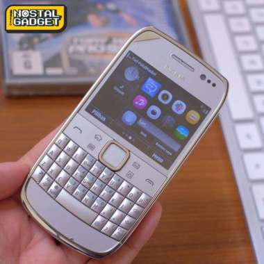 Nokia E6 New Old Stock Silver