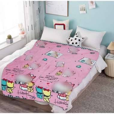 Selimut Bulu Karakter Bahan Cukup Lembut size 175 x 125 cm Hello Kitty Doll