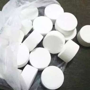 Tablet Clorine untuk penghilang bau septictank 10 butir Multicolor