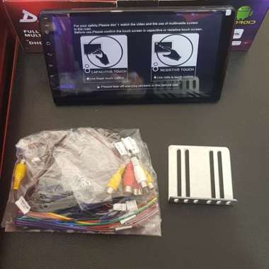TV MOBIL ANDROID 9 INCH UNIVERSAL