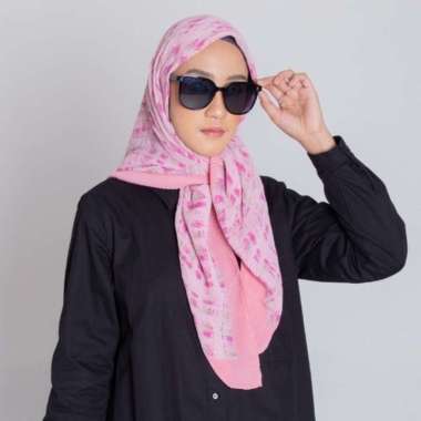DAUKY Jilbab Kerudung Segi Empat Plisket Scarf Olinda Laiqah Dusty pink
