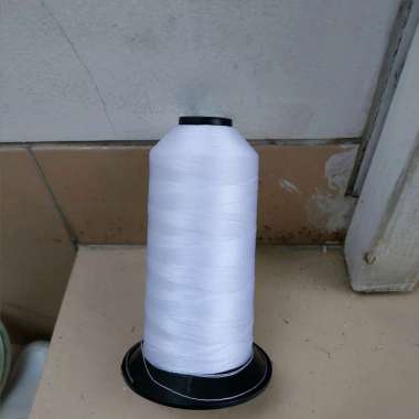 Benang TERPAL / TAS Warna PUTIH 2000 meter Benang Jahit Terpal / Tas
