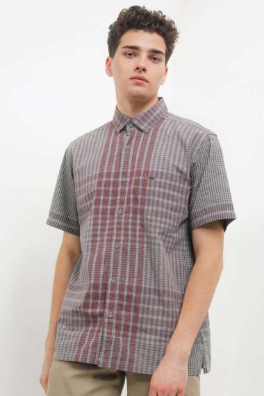 Cardinal Kemeja Lengan Pendek Pria E1590P11F Maroon M