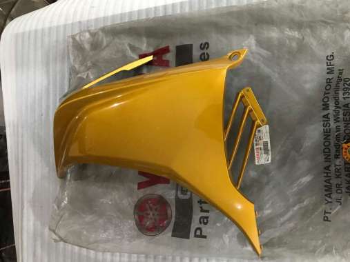 COVER SAYAP LUAR KANAN YAMAHA JUPITER MX 50C-F8312-00 ORIGINAL YGP EMAS