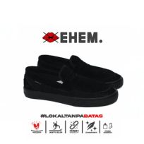 Ehem - Sepatu Sneakers Unisex Pria Wanita Slip On Sketzo All Black