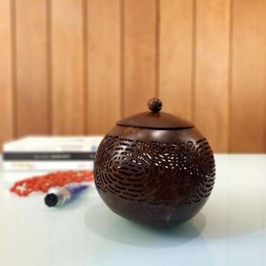 Toples Batok Kelapa Ukir Coklat Tempat Perhiasan atau lainnya 01
