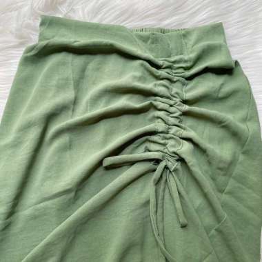 ROK SERUT CRINGKLE | ROK SERUT IRENE | TAMARA SKIRT Rok Cringkle Sage