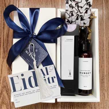 HAMPERS LEBARAN [BOX PUTIH LINEN SPRAY+DIFFUSER]