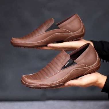 SPV Sepatu Kasual Slip On Pria Original CVNY Kulit Asli Sepatu Kerja Casual Premium Terbaru Terlaris