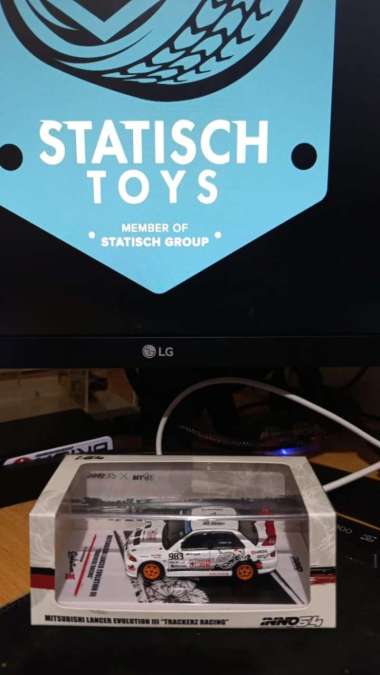 Inno64 Mitsubhisi Lancer Evolution III Levin Trackerz Racing