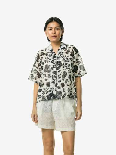 Sejauh Mata Memandang Baju Padma Flora Hitam Negatif S