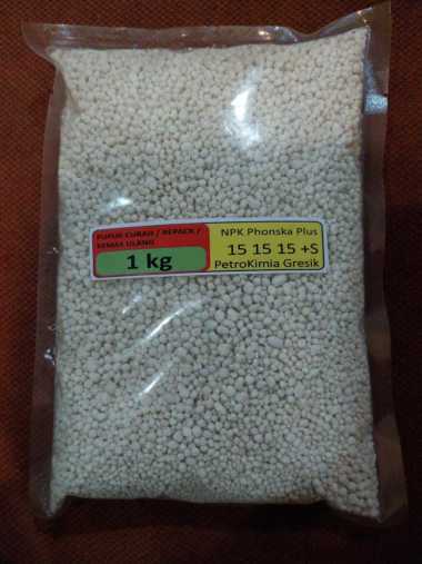 Pupuk NPK Ponska Plus 15 15 15 + S kemas Ulang 1 KG Petrokimia