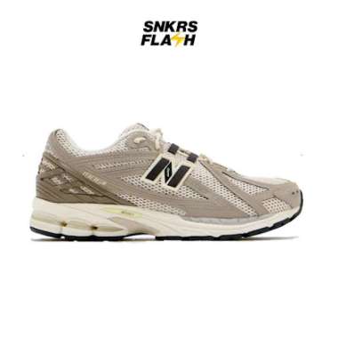 Sepatu Casual Pria NEW BALANCE 1906 SAND - U1906RCC 45