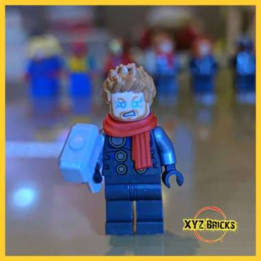 LEGO SH0756 - Super Heroes Marvel Avengers Thor with Red Scarf Minifigure