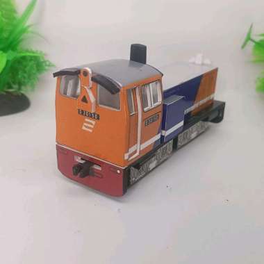 MINIATUR LOKOMOTIF D300 BIRU ORANYE