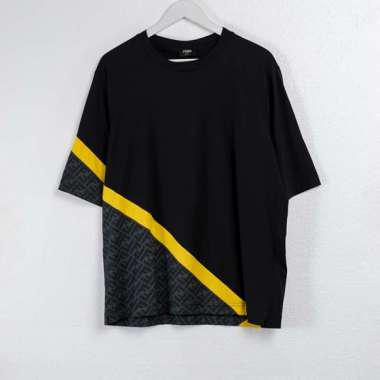 Kaos FENDI FF DIAGONAL BLACK YELLOW HALF BLACK Tshirt 100% ORIGINAL Size XXL