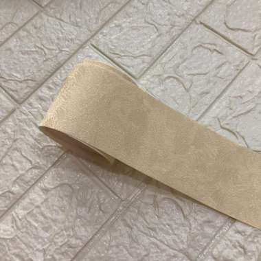 Border List Dinding Polos Cream Tekstur Minimalis