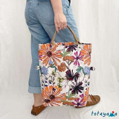 Tas Tote Santai Small Garden Party